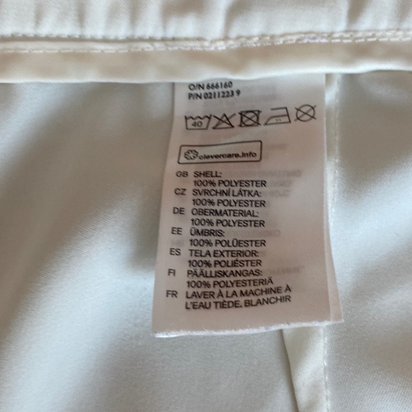 H&M Winter White Pleated Pants w/Satin Inlay - Picture 6 of 8